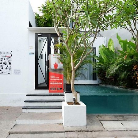 バリ島 Reddoorz @ Jalan Raya Semat Cangguホステル エクステリア 写真